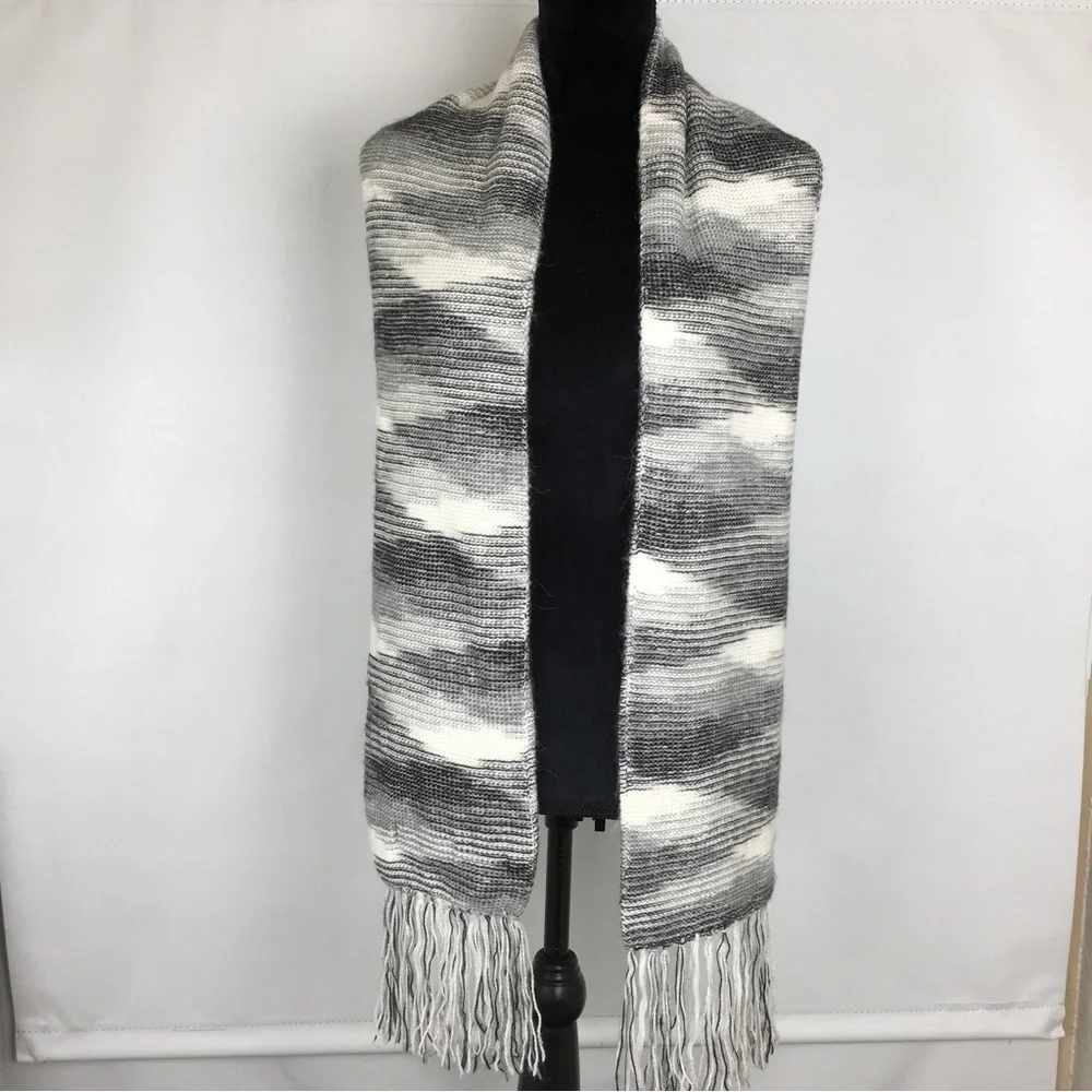 Peruvian Alpaca Genuino Soft Cozy Knit Winter Scarf Gray Cream Fringe Unisex